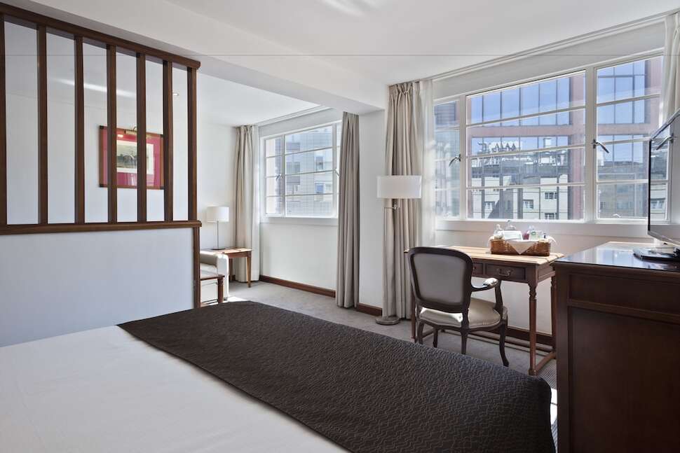 Ein Foto Melia White House Hotel Apartments