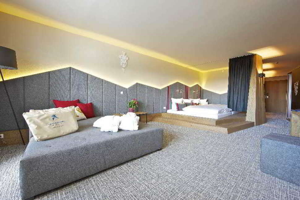 Een foto van het interieur van Falkensteiner Hotel Sonnenalpe