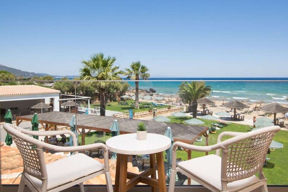 Een foto van Plaka Beach Resort