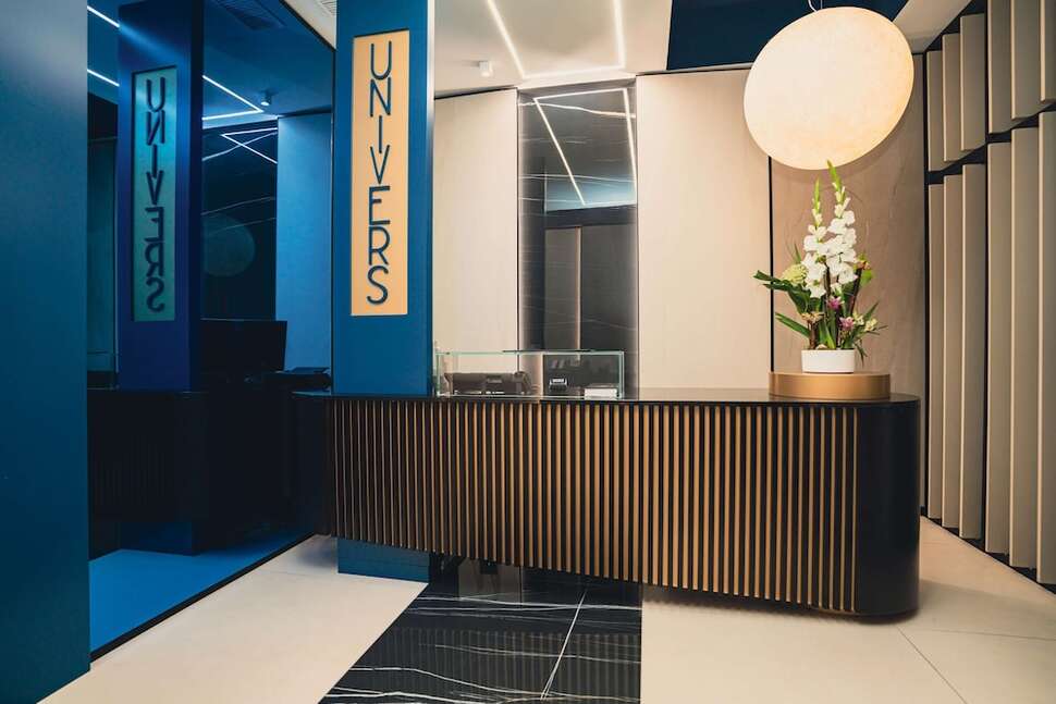 Ein Foto Hotel Univers