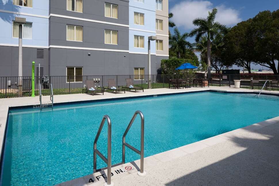 Ein Foto Homewood Suites Miami Airport Blue Lagoon