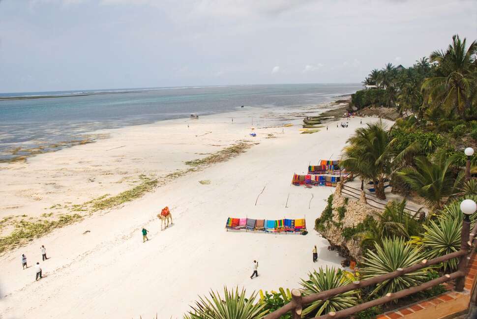 Ein Foto Bahari Beach Hotel