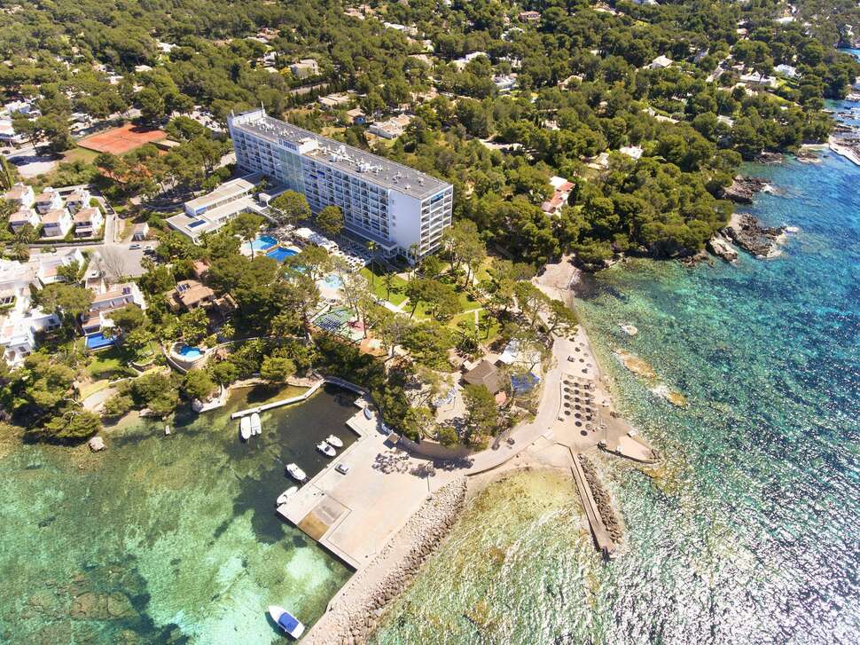 Een foto van de buitenkant van Hipotels Eurotel Punta Rotja Hotel