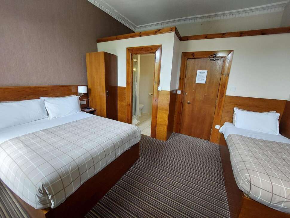 Een foto van Edinburgh House