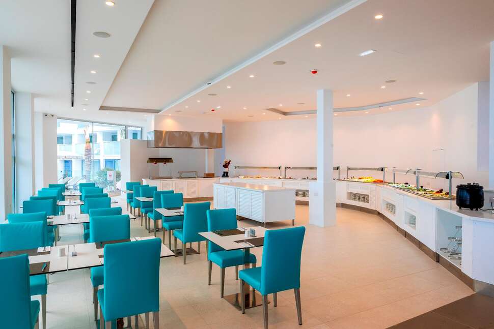 Ein Foto Limanaki Beach Hotel