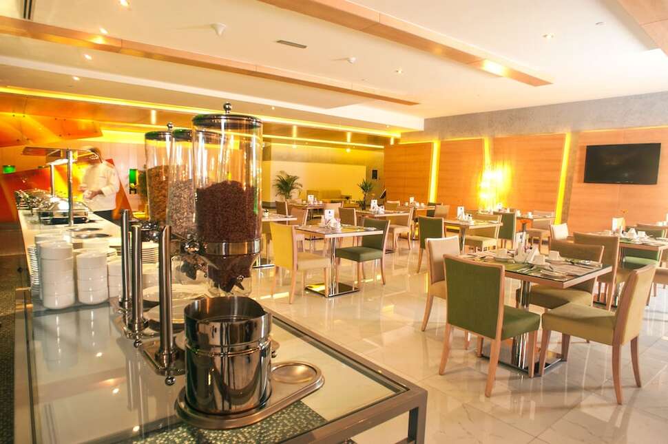 Ein Foto von den Einrichtungen im Al Khoory Executive Hotel Al Bada