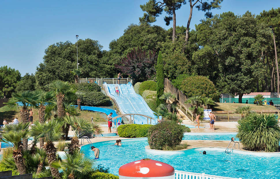 Een foto van het zwembad bij Yukadi Village Le Logis