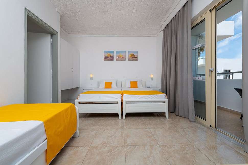 Een foto van Niriides Beach Hotel