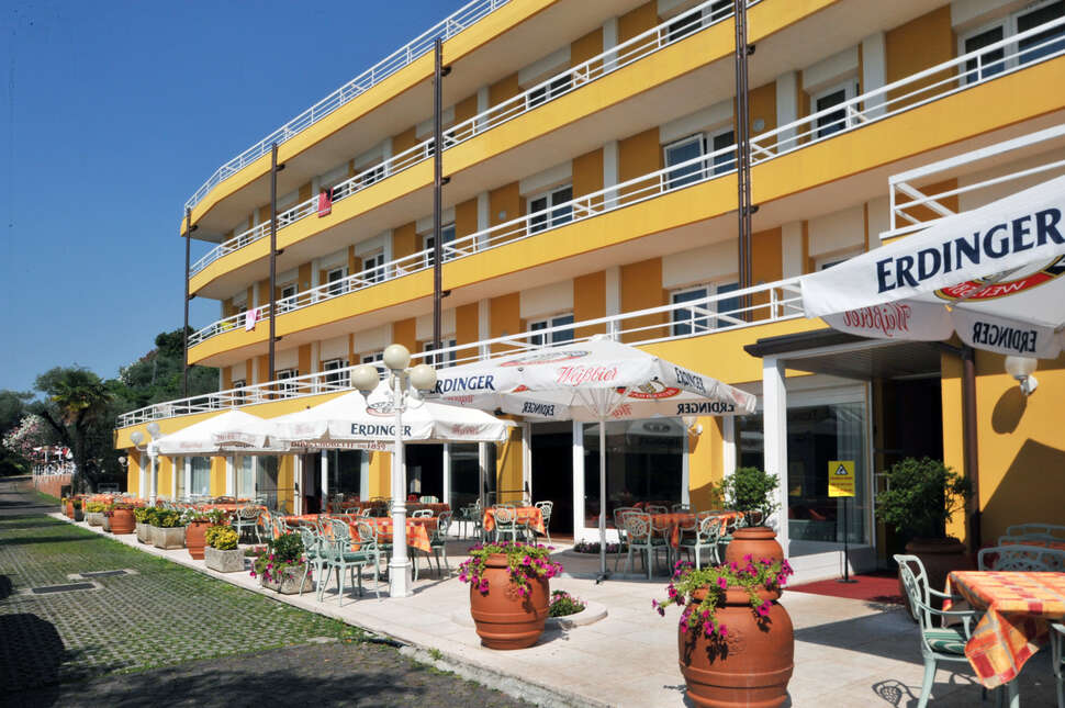 Een foto van de buitenkant van Hotel Internazionale