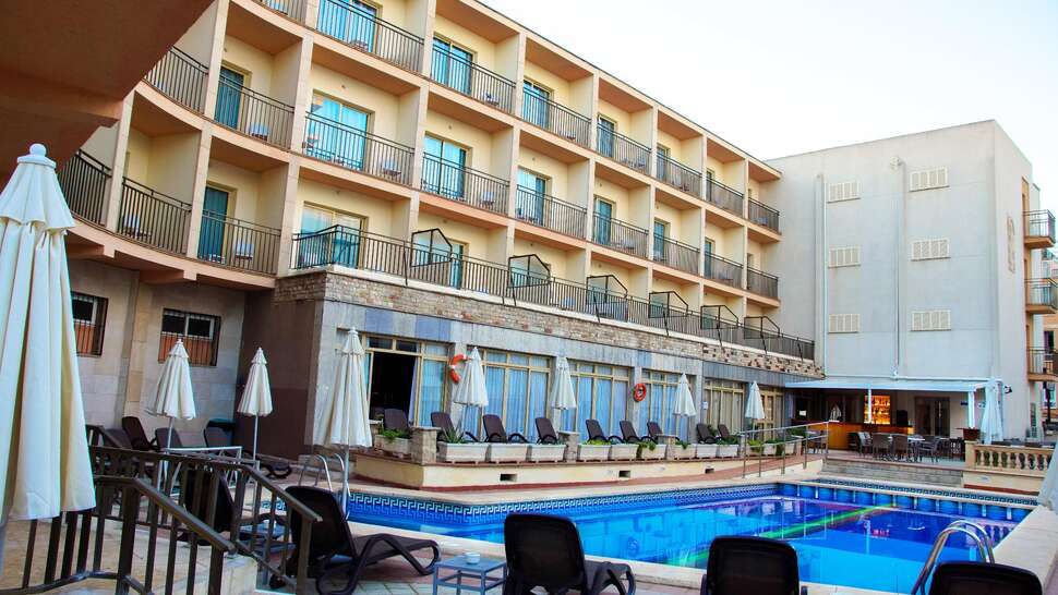 Een foto van het zwembad bij Hotel Iris Mallorca
