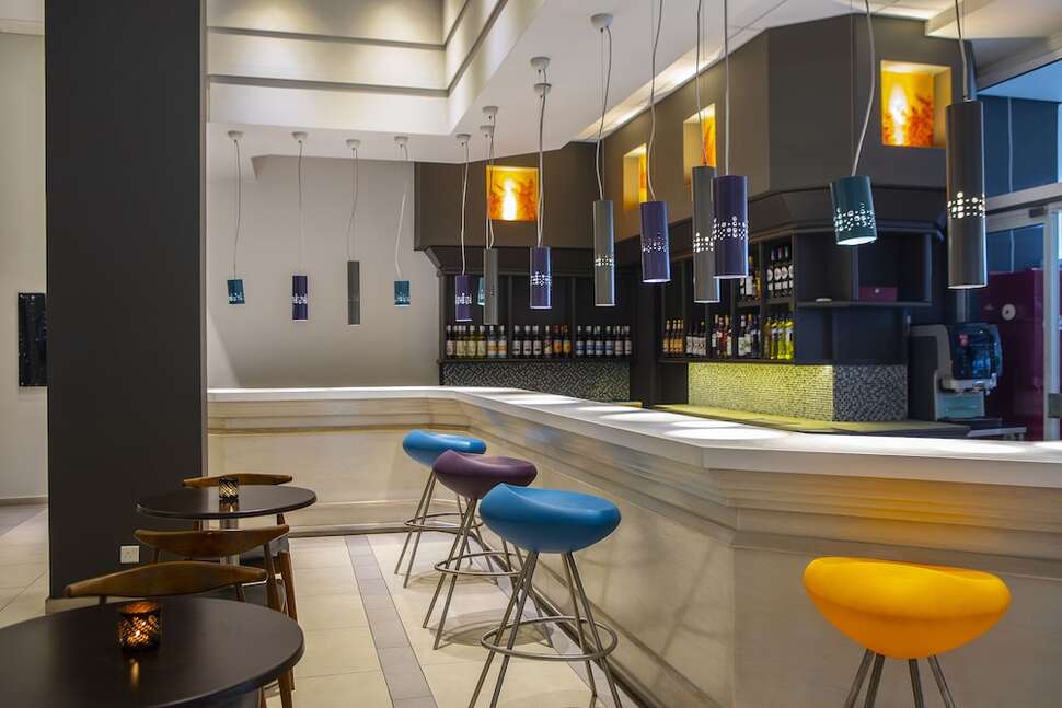 Een foto van de faciliteiten bij Mayfair Hotel