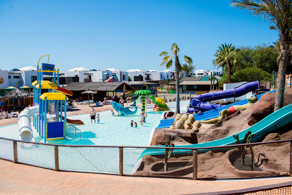 Ein Foto vom Pool im HL Aparthotel Paradise Island