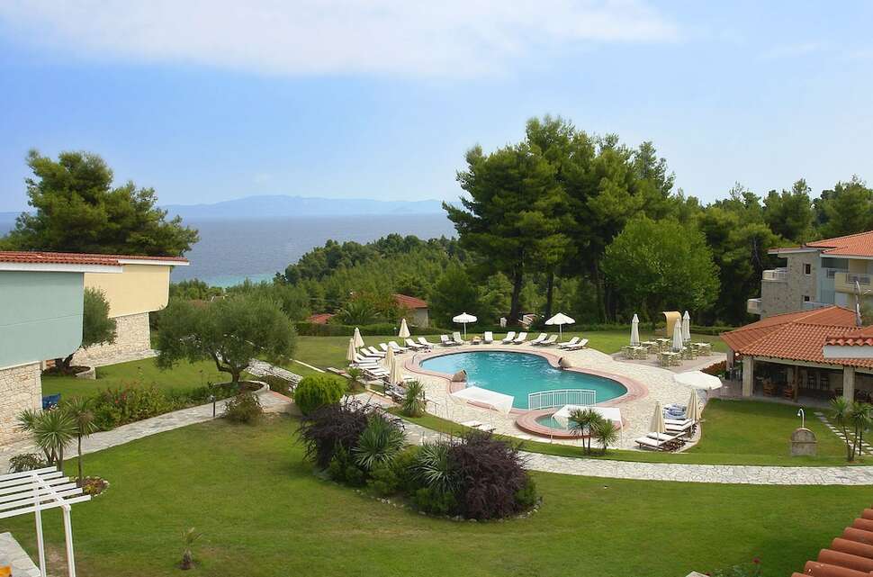 Een foto van de buitenkant van Alkion Resort