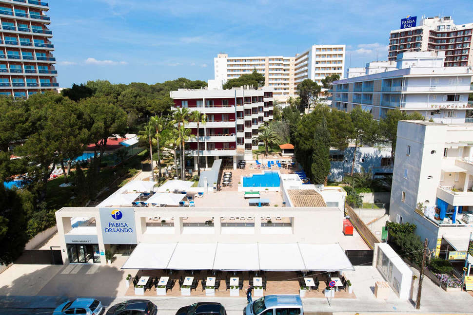 Een foto van de buitenkant van Aparthotel Pabisa Orlando