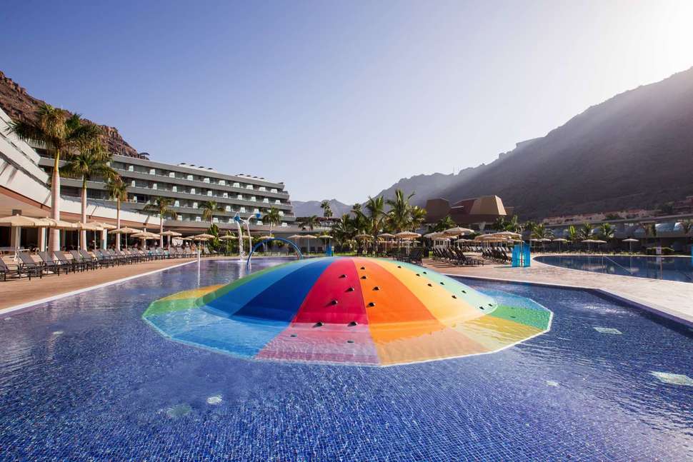 Een foto van het zwembad bij Radisson Blu Resort & Spa Mogan