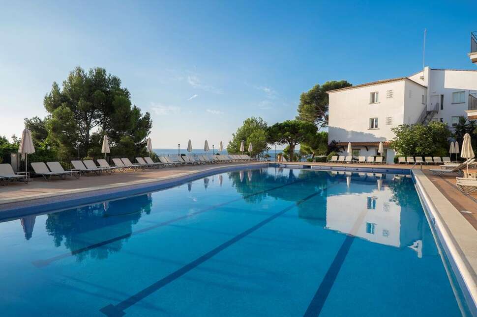 Ein Foto vom Pool im Silken Park Hotel San Jorge