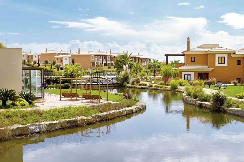Een foto van de buitenkant van Monte Santo Resort