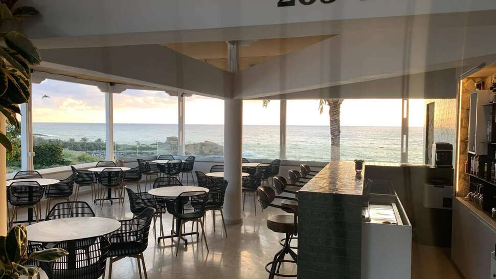 Een foto van Vrachia Beach Hotel & Suites