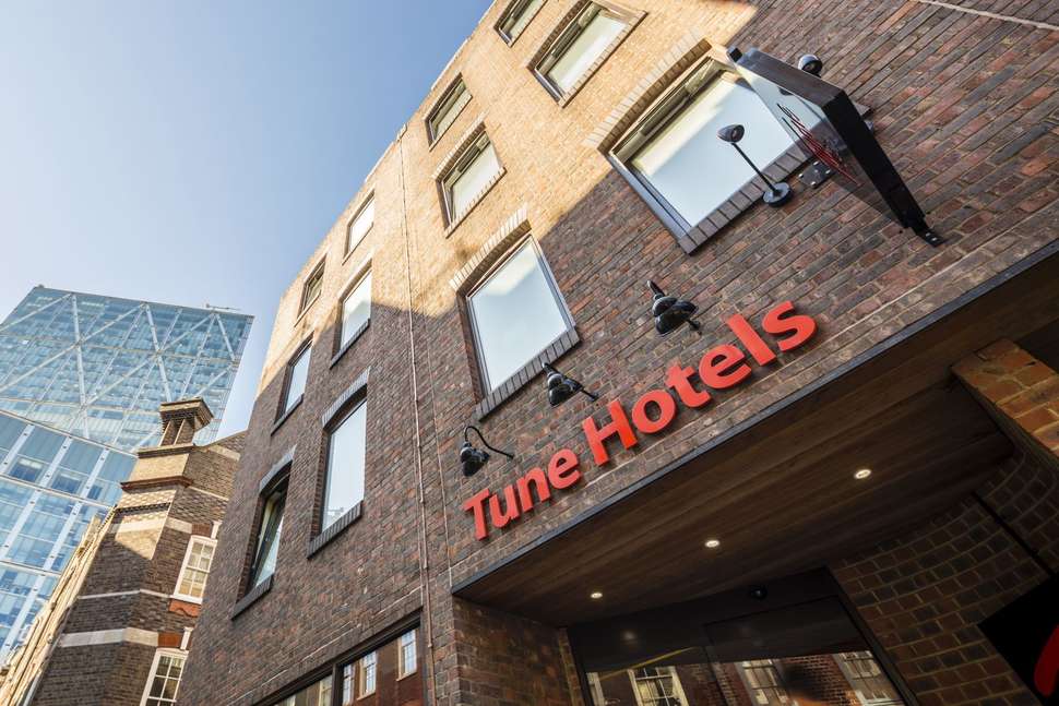 Een foto van de buitenkant van Point A Hotel Liverpool Street