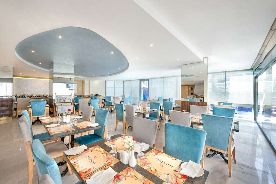 Ein Foto Social Hotel