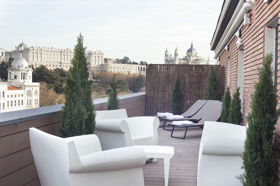 Een foto van het terras bij Hotel Acta Madfor