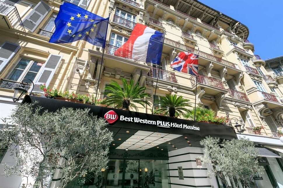 Ein Foto von der Außenansicht des Best Western Plus Hotel Massena Nice