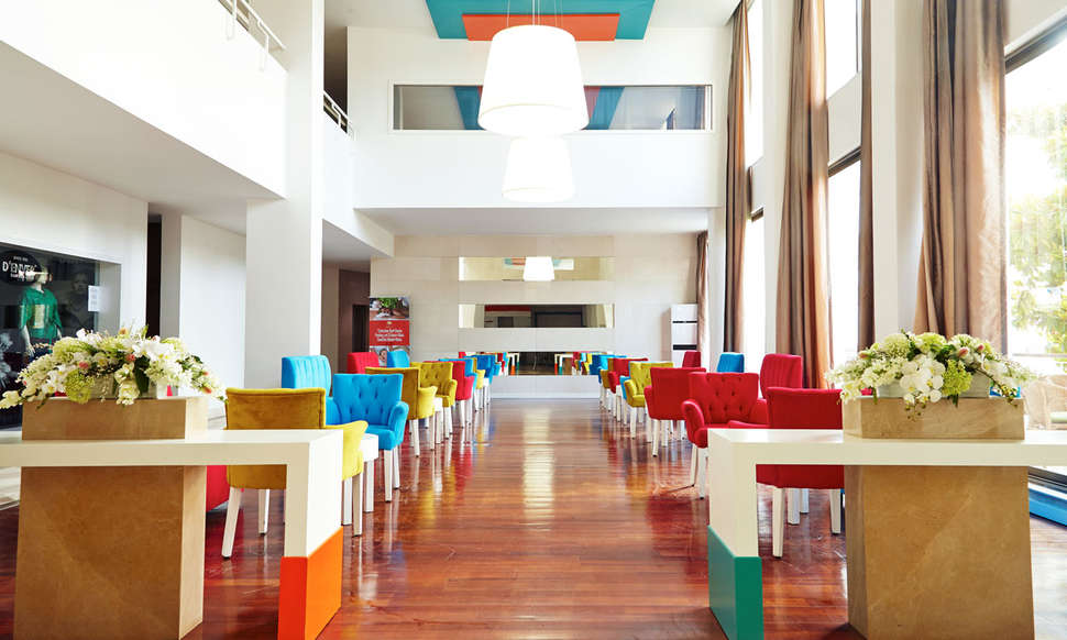 Een foto van het interieur van Serra Park Hotel