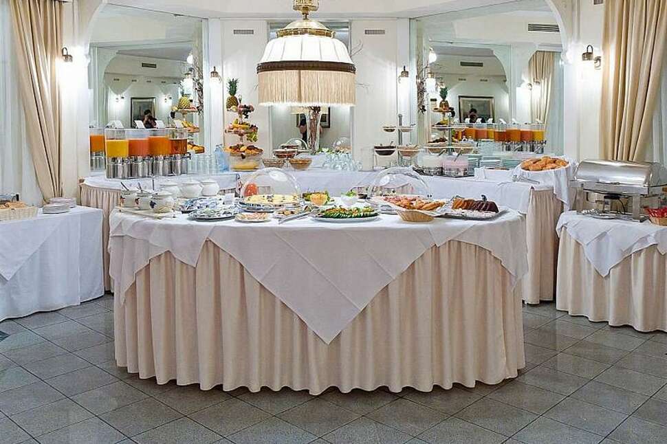 Een foto van de faciliteiten bij Hotel Johann Strauss
