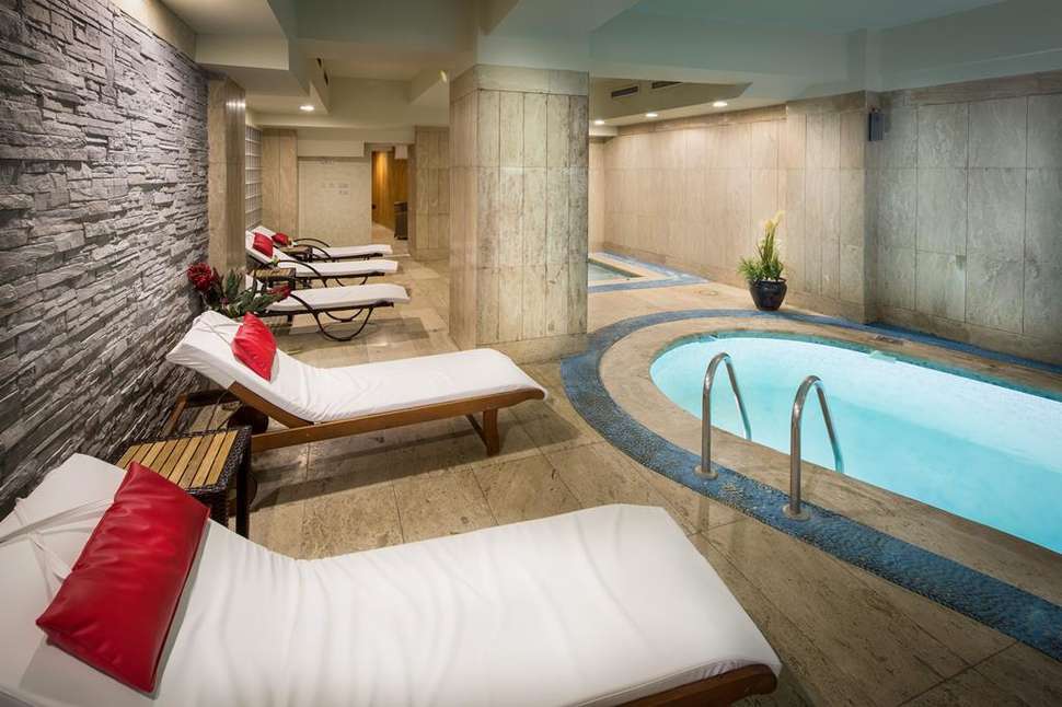 Ein Foto Orka Royal Hotel & Spa