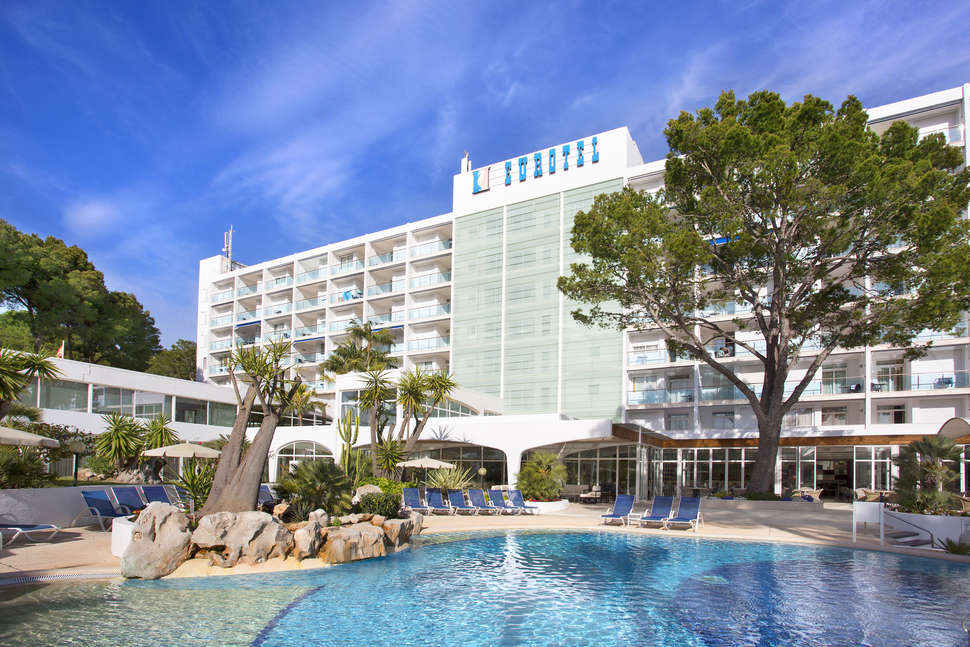 Een foto van het zwembad bij Hipotels Eurotel Punta Rotja Hotel