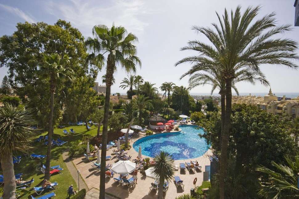 Een foto van het zwembad bij Hotel Palmasol