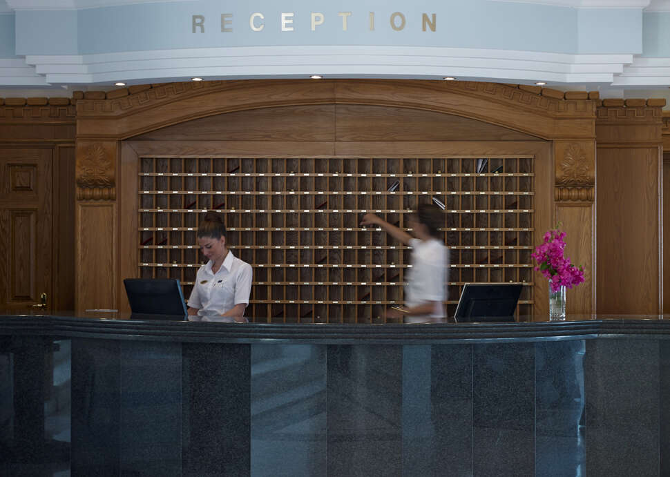 Een foto van het interieur van Mitsis Summer Palace Beach Hotel
