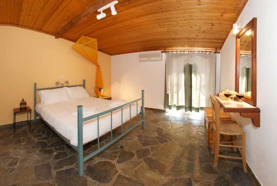 Ein Foto Nostos Studios & Apartments