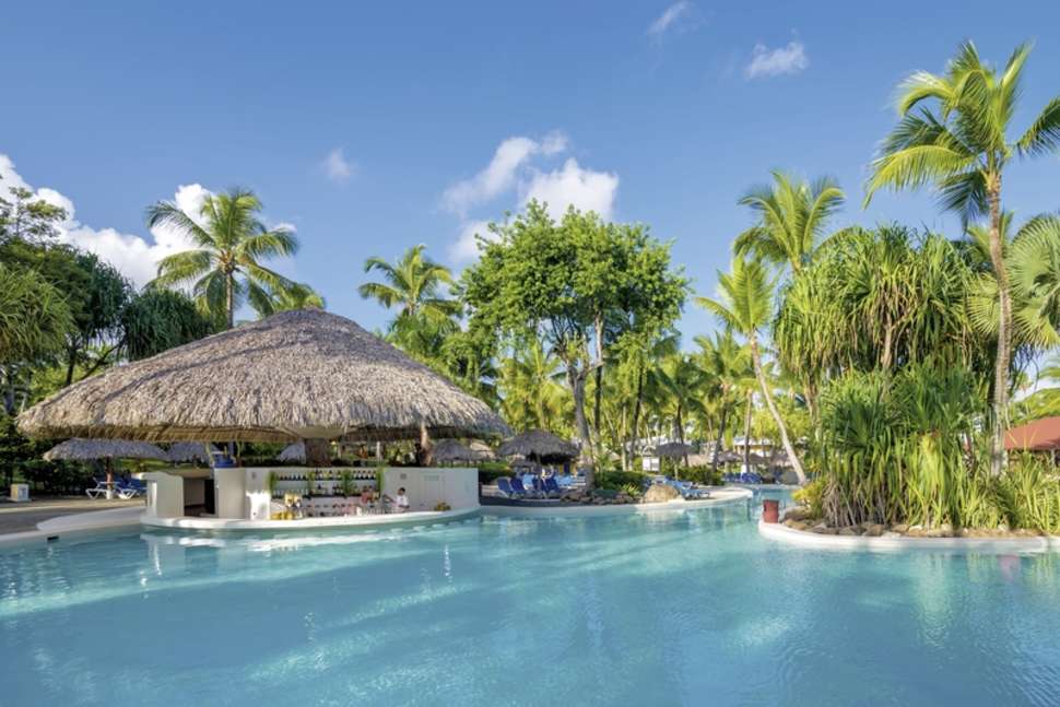 Een foto van het zwembad bij Grand Bavaro Princess