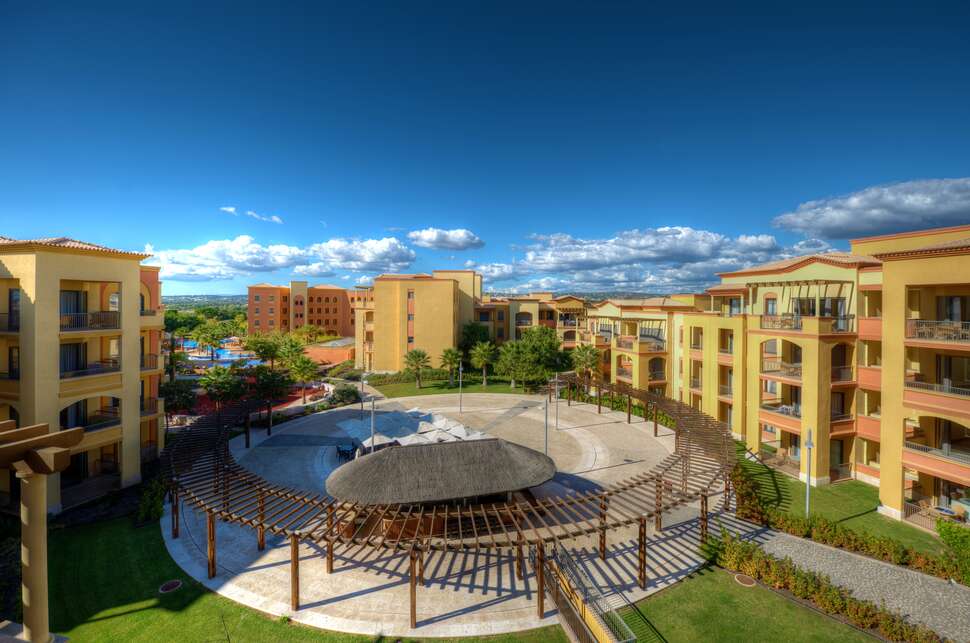 Een foto van de buitenkant van The Residence Vilamoura
