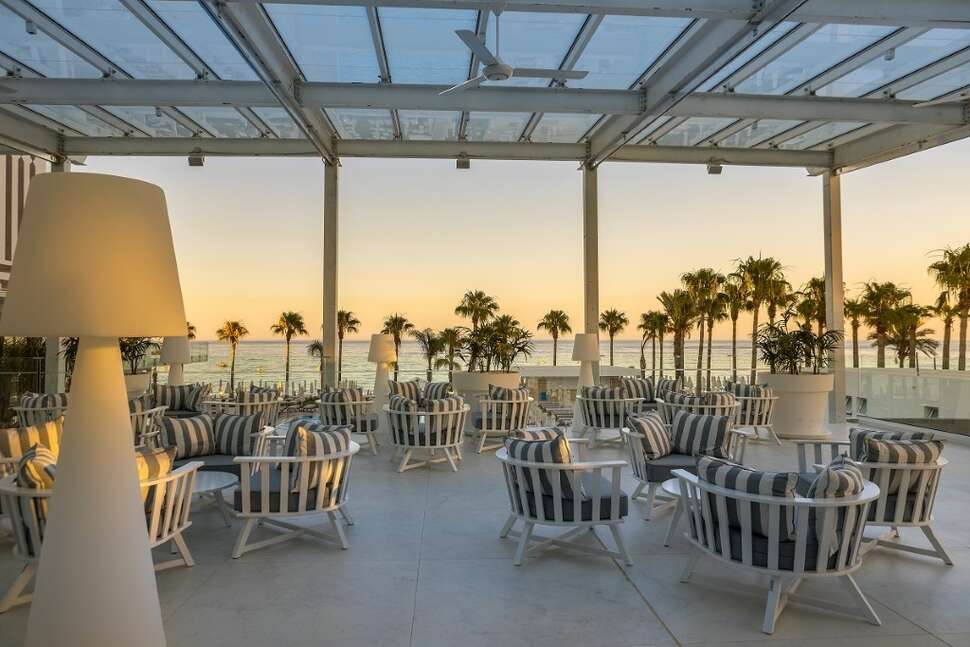 Een foto van het terras bij Constantinos The Great Beach
