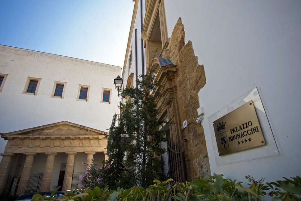 Een foto van Palazzo Brunaccini