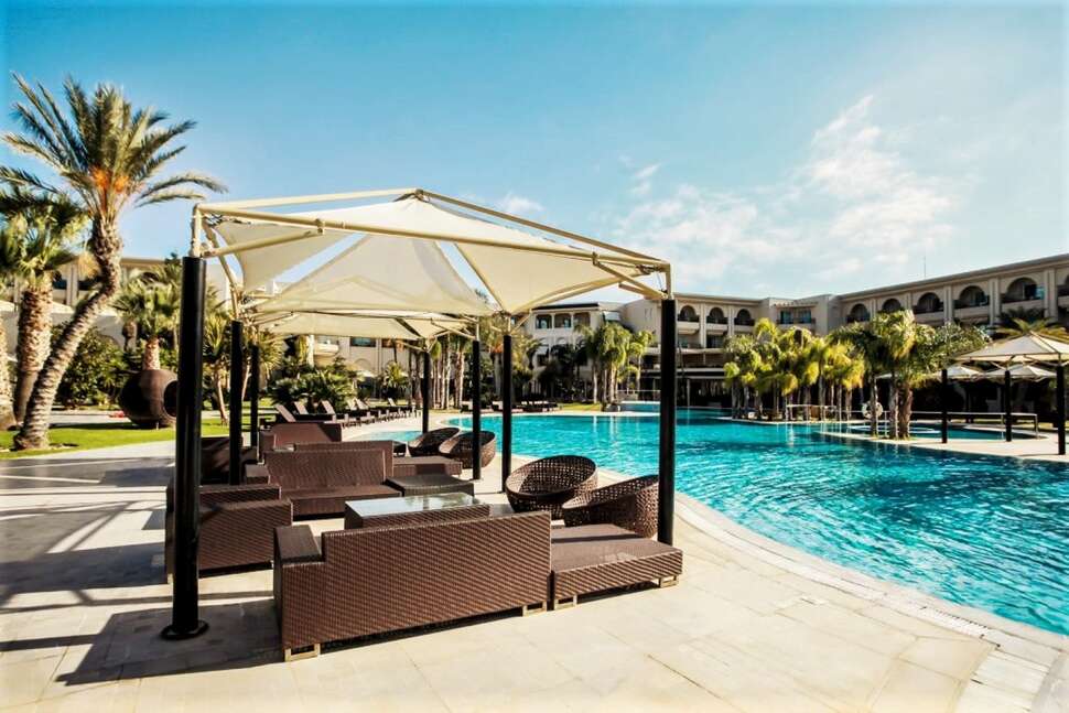 Een foto van het zwembad bij The Russelior Hotel & Spa