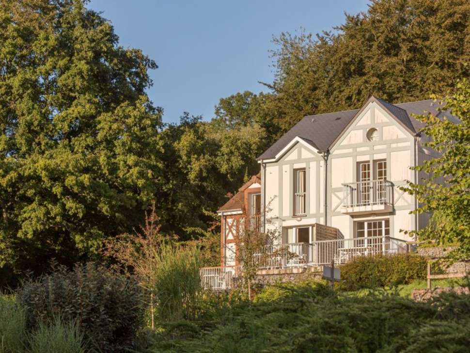 Een foto van de buitenkant van Pierre & Vacances Village Club Normandy Garden