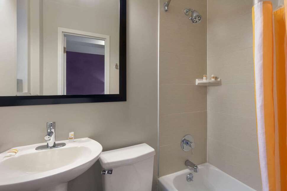 Een foto van La Quinta Inn & Suites by Wyndham New York City Central Park