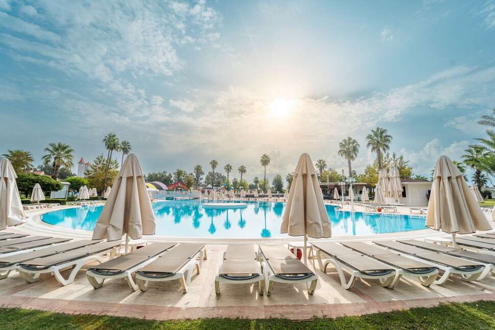Een foto van het zwembad bij IC Hotels Santai Family Resort