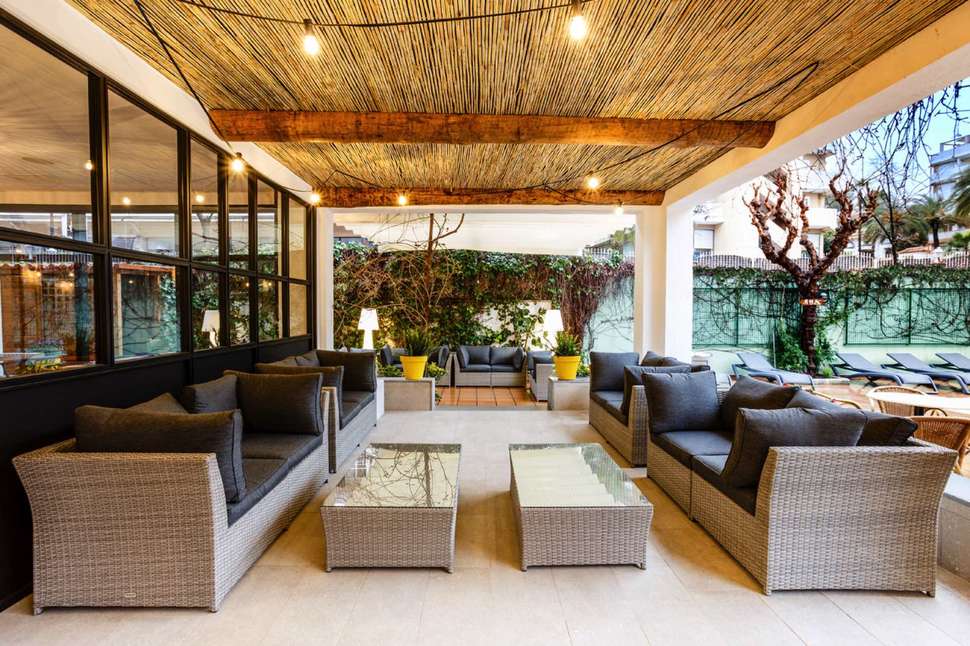 Een foto van het terras bij Hotel Acapulco