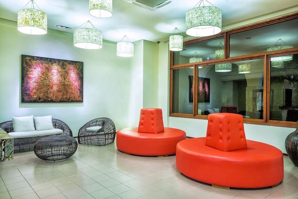 Ein Foto vom Innenbereich im Possidi Paradise Hotel