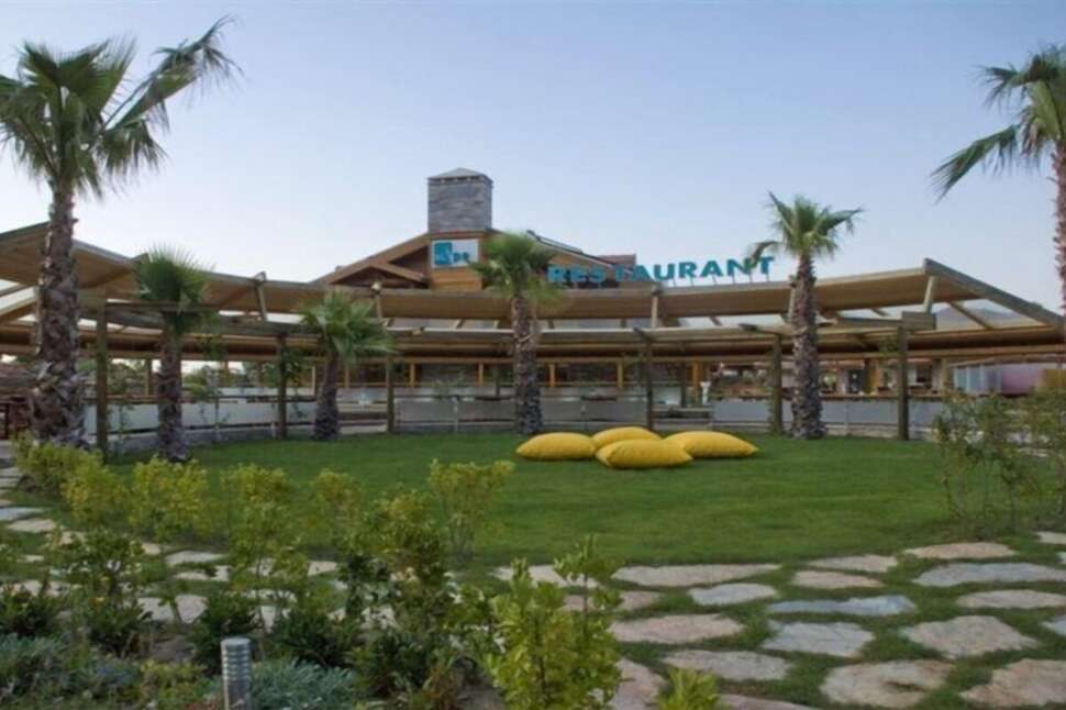 Een foto van de buitenkant van BC Spa Dalyan