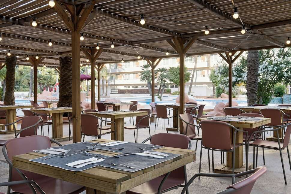 Ein Foto Tent Calvia Beach