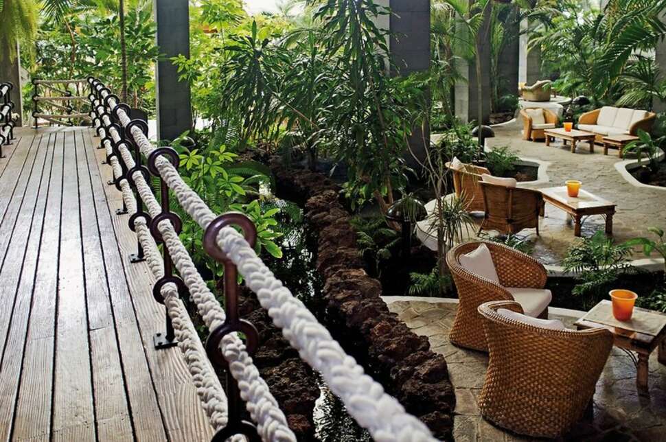 Een foto van het interieur van Princesa Yaiza Suite Hotel Resort