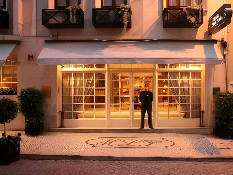 Ein Foto von der Außenansicht des Hotel Lisboa Plaza