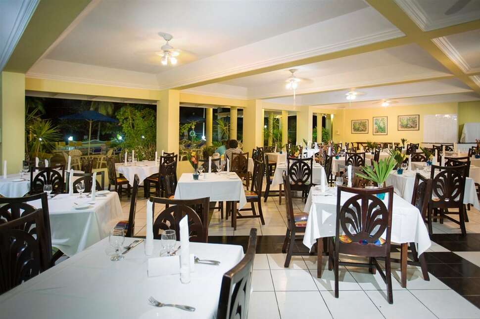 Een foto van de faciliteiten bij Rooms on the Beach Negril