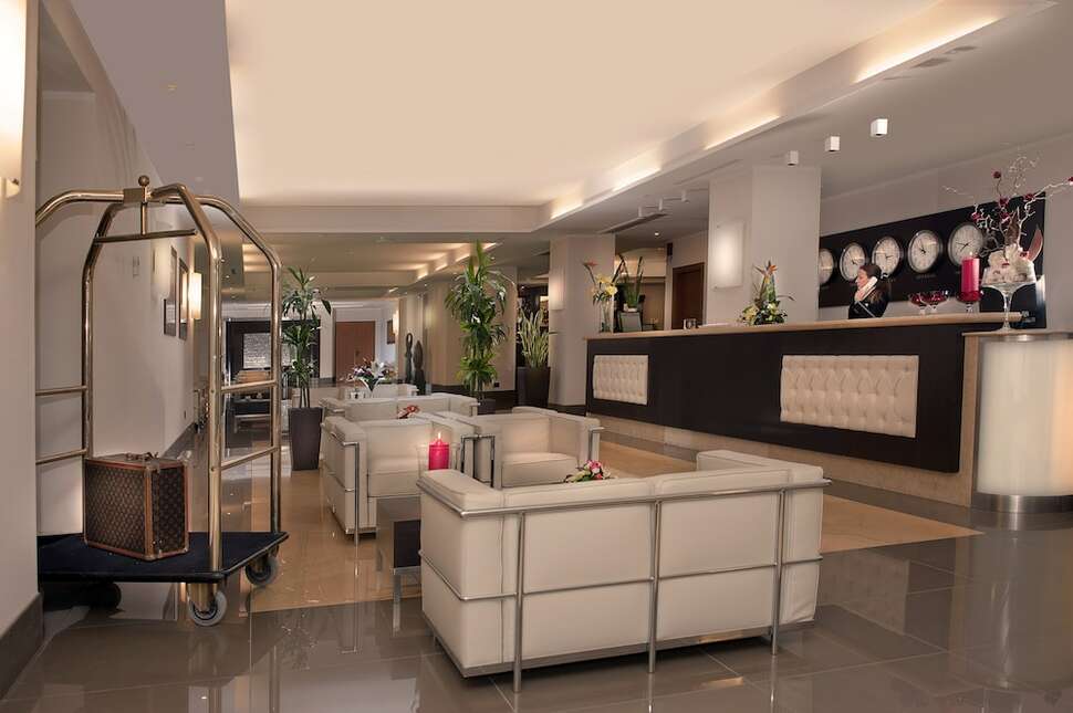Een foto van het interieur van Cardinal Hotel St. Peter