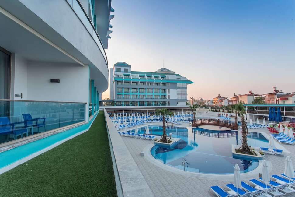 Een foto van het zwembad bij Sensitive Premium Resort & Spa